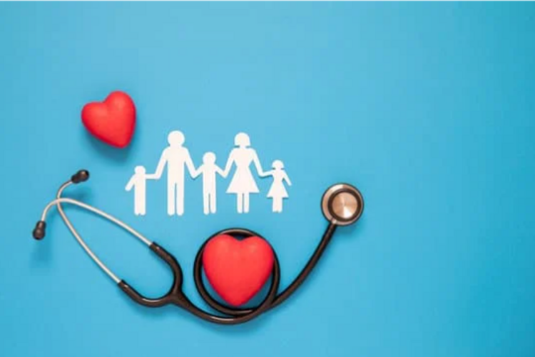 Das Bild zeigt ausgeschnittene Personen aus Papier, gemeinsam mit zwei Herzen und einem Stethoskop